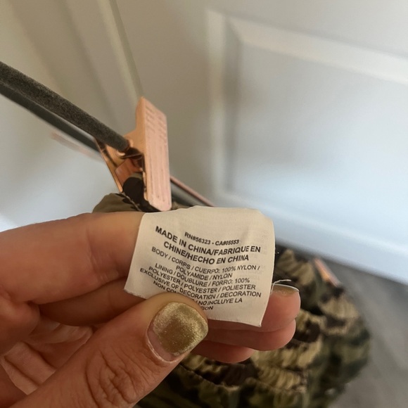 Nike AOP Big Swoosh Wind Breakers - Picture 3 of 5